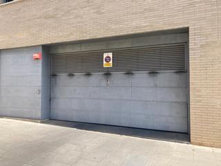 Aparcament cotxe a Carrer de clara campoamor 14. Parquing en venta en can roca