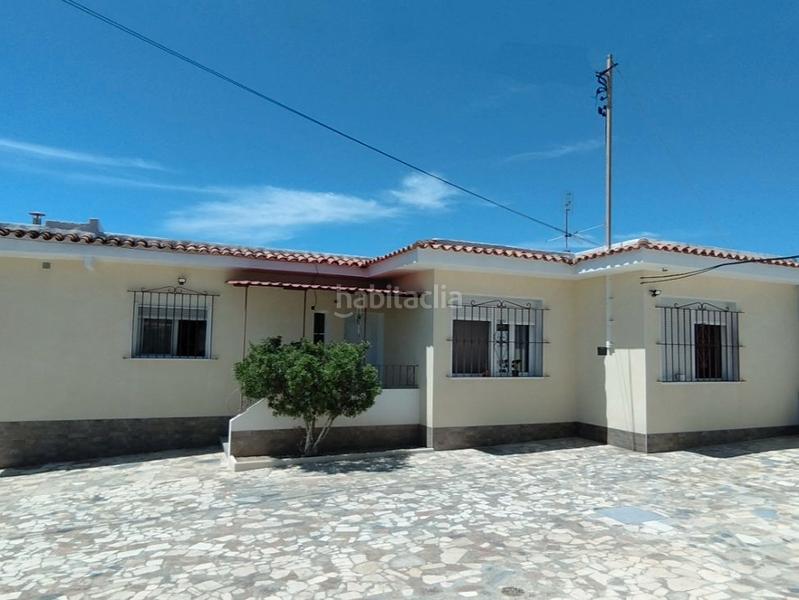 Foto 2ece5bb5-9a40-4da1-9b12-b5747036705d. Chalet en calle forcall 16 chalet dos casas en venta en Campello (el)