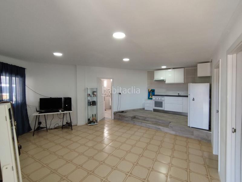 Foto 7ac66fbf-c131-47e8-8729-adb7346d1053. Chalet en calle forcall 16 chalet dos casas en venta en Campello (el)
