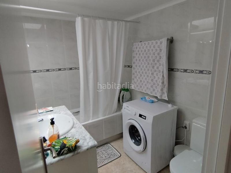 Foto b9c578c1-4bd9-4543-a71c-7a6d2cb0e6c1. Chalet en calle forcall 16 chalet dos casas en venta en Campello (el)