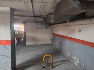 Parking voiture à Carrer d'albinyana 33