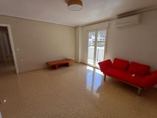 Lloguer Pis a Pedro cabanes 83. Alquiler residencial de piso
