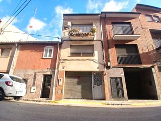 Casa adosada en Plana 15. Acogedora casa en zona céntrica de mollet del valles