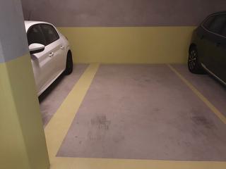 Miete Autoparkplatz in Floridablanca  101. Alquiler parking moto grande