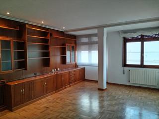 Location Appartement à Marqués de san esteban 44. Excelente piso en alquiler con las mejores vistas.