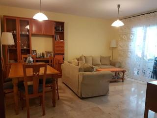 Piso en Avenida nuestro padre jesus cautivo 21. Precioso apartamento de tres dormitorios situado en fuengirola,