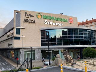 Affitto Locale commerciale in Paseo mercadal 48 48. Local en venta o alquiler de 175 m² en c.c. arcca en calahorra l