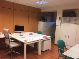 Miete Büro in Auladell 14. Despacho tranquilo bien comunicado