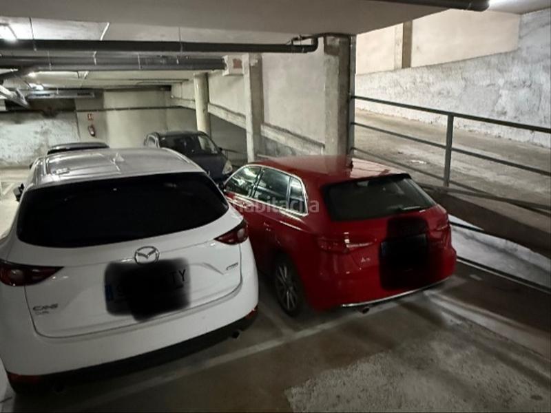 Foto b2006f38-d5ea-4925-806e-1792b4a5c907. Parking coche en passeig d'olot 102 parking de particular con muy fácil acceso y cerca de passeig olot en Girona