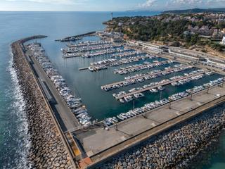 Lloguer Local Comercial a Port torredembarra s/n. Oportunidad única de alquiler en el corazón del puerto deportivo