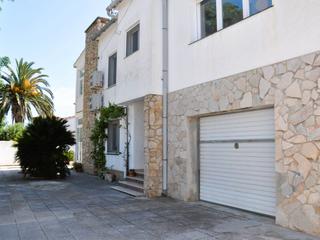 Maison à Carrer montgrí 202. Casa con licencia de alquiler –  costa brava -empuriabrava, barr