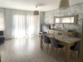 Piso en Passatge miquel carreras 3. Inmueble de 95m reformado muy luminoso