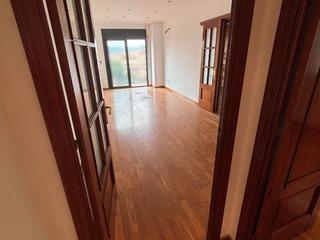 Etagenwohnung in Rambla sant jordi 67. Piso con buhardilla, terraza y parking en rambla sant jordi.