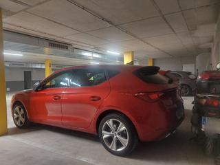 Alquiler Parking coche en Ponent 79. Plaza grande cabe coche grande y moto