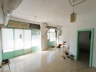 Location Local commercial à Joaquin martin  13. Buena ubicación, alto tránsito, muy luminoso y accesible