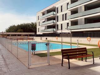 Lloguer Planta baixa a Avenida de les magnolies 3. Alquiler: bajo exclusivo con terraza ajardinada – cap de l’horta