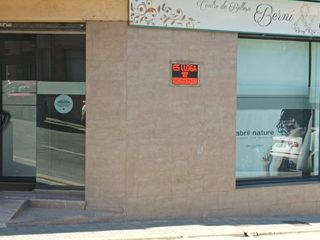 Miete Geschäftsraum in Cami mas martí 28. Es lloga local comercial, ideal per botiga o oficina.