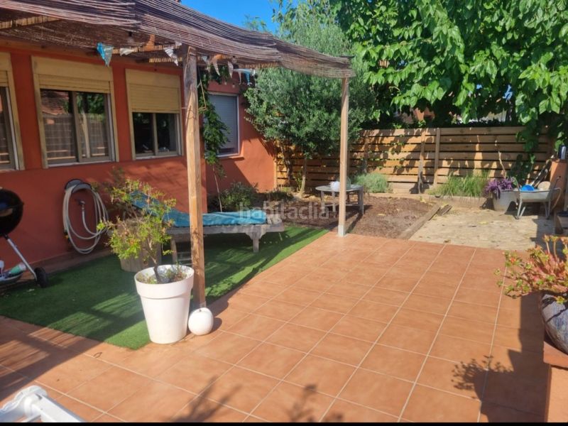 Foto 54abe472-0444-4c9f-a51f-46a70a81fddf. Local comercial en c/ martinet estudio -vivienda en la playa en Estartit