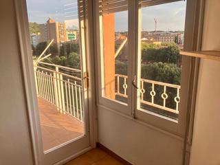 Etagenwohnung in Carrer del carme 22. Pis molt ben ubicat per reformar