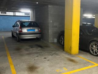 Lloguer Aparcament cotxe a Ramon turró 8. Amplia plaza ramón turró 8