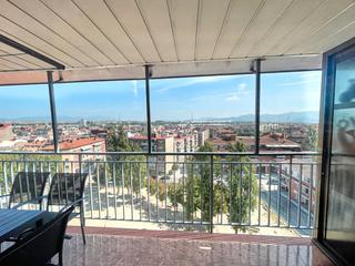 Pis a Genis 42. Ático exclusivo en santa perpètua con terraza de 20 m² y vistas