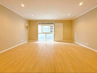 Appartement à Carrer de la conca de tremp 63. Piso reformado en el carmelo, 118 m², 3 hab y 2 baños, a 200 m d