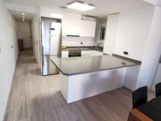 Location Appartement à Pujades 212. Bello piso, amueblado, equipado, amplio, soleado, exterior , 4 h
