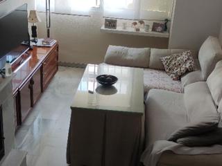 Maison jumelée à C. san juan de ribera 45. Casa en muy buena zona, a 15 minutos de sevilla,
