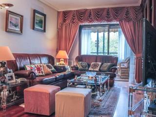 Miete Appartement in C. de dulce chacón 19. Luminoso apartamento de 4 dormitorios en costillares, madrid
