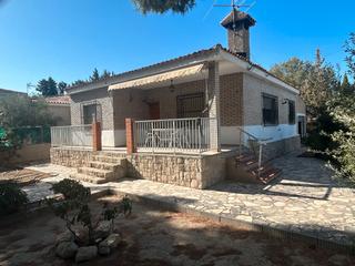 Maison à Rio guadiana 30. Venta de chalet en sol y luz