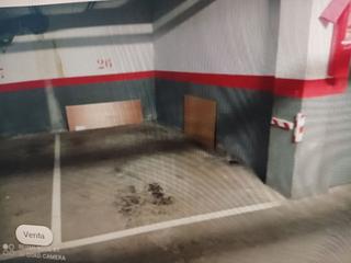 Aparcament cotxe a Carrer del revolt negre 6. Se vende parking a buen precio