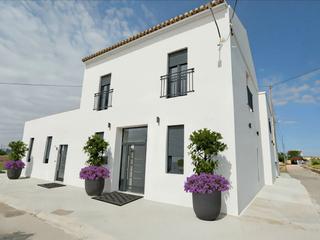 Bauernhof in Partida meliana 20. Masía histórica de lujo en la huerta de valencia