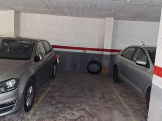Aparcament cotxe a Carrer de ca n'oliva 68. Coche y moto