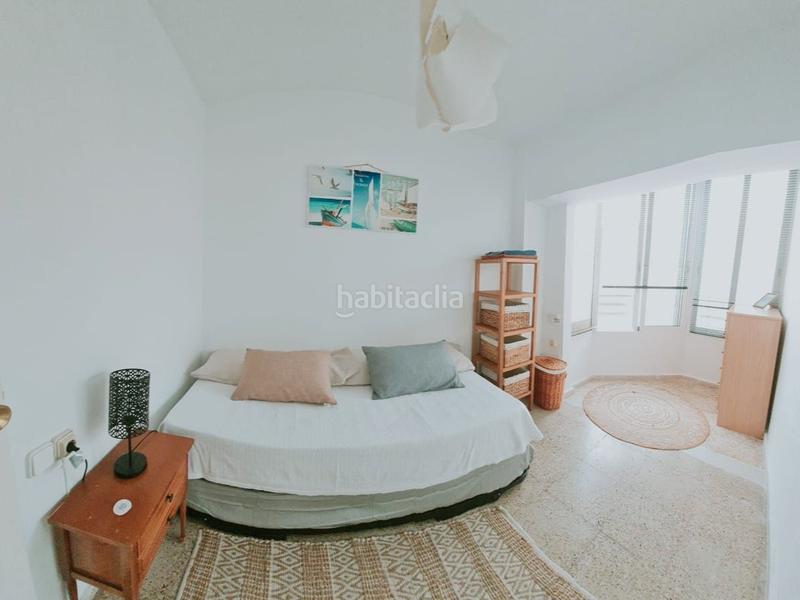 Foto 6608d369-b71a-4af3-96d6-fb3e17ad45e4. Lloguer apartament a c/ san bartolomé 64 a Campello Playa Campello (el)