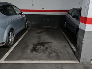 Lloguer Aparcament cotxe a Rosellón  69. Se alquila plaza de parking
