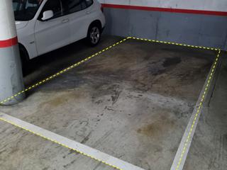 Lloguer Aparcament cotxe a Paseo taulat 220. Plaza parking para coche grande en diagonal mar