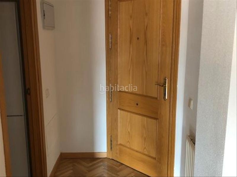 Foto d1a37192-d692-4a65-845f-52130291180a. Appartement dans calle de omega 36 dans Valdebernardo-Valderribas Madrid