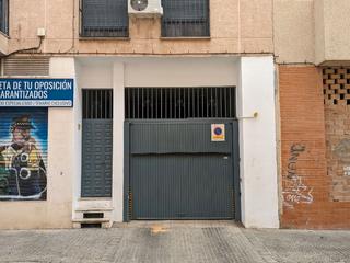 Lloguer Aparcament de moto a Calle arroyo 4. Garaje de alquiler en calle arroyo, 4, distrito nervión, barrio