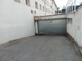 Aparcament cotxe a Carrer de jaume i 32. Plaza de aparcamiento en oferta