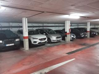 Parking coche en Carrer de jaume i 32. Plaza de aparcamiento en oferta