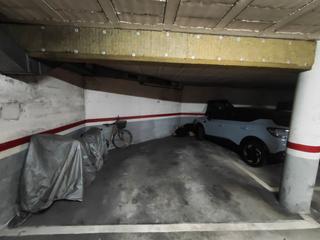 Aparcament cotxe a Carrer de la mercè 45. Vendo plaza parking grande, para coche grande y varías motos