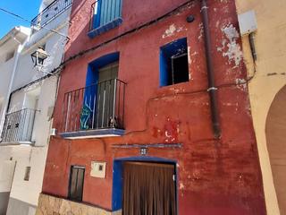 Haus in Calle baja 20. Casa de pueblo para actualizar