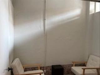 Lloguer Oficina a Castanys 25. Despacho acogedor en edificio histórico reformado (poblenou)