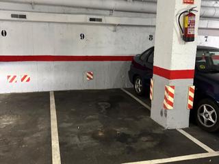Aparcament cotxe a Avenida vallcarca 36-34. Plaza parquing para coche pequeño