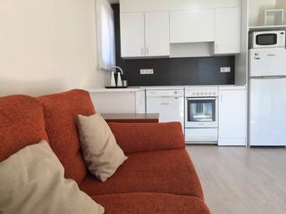 Location Appartement à Carrer de valència 76. Apartamento reformado de 1 dormitorio con terraza acristalada y