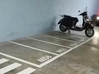Lloguer Aparcament de moto a Dr. aiguader 9. Parking moto vigilado