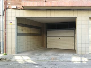 Rent Motorcycle parking in Calle  alfou 86. Espacio para moto en c. alfou 86 cardedeu