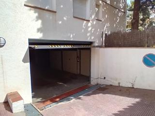 Autoparkplatz in Calle cap de creus 2. Parking cubierto en