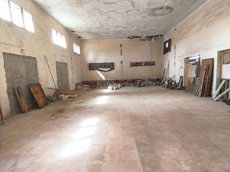 Foto de211e4c-9f2c-4e56-b431-f05f09f6c139. Masia a plaza generalísimo 5 a Calvarrasa de Abajo