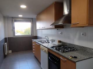 Appartement à Frances ferrer i guardia 36. Piso mas pk  y jardin con piscina en venta can borrel  mollet de
